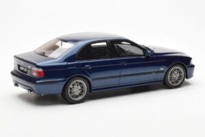 BMW M5 E39 Avus Blue Paint Issue Otto 1:18 OT070 Rășină - imaginea 2 din 6