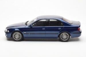 BMW M5 E39 Avus Blue Paint Issue Otto 1:18 OT070 Rășină - imaginea 3 din 6