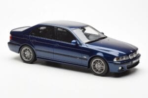 BMW M5 E39 Avus Blue Paint Issue Otto 1:18 OT070 Rășină - imaginea 4 din 6