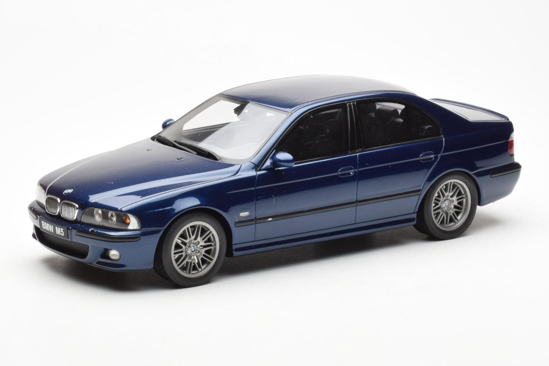BMW M5 E39 Avus Blue Paint Issue Otto 1:18 OT070 Rășină