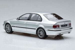 BMW M5 E39 Argintiu Otto 1:18 OT747B Rășină - imaginea 5 din 7
