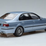 BMW M5 E39 Silverwater Albastru Otto 1:18 - image 2 of 6