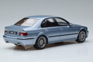 BMW M5 E39 Silverwater Albastru Otto 1:18 OT554 Rășină - imaginea 2 din 6