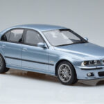 BMW M5 E39 Silverwater Albastru Otto 1:18 - image 4 of 6