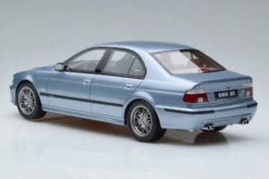 BMW M5 E39 Silverwater Albastru Otto 1:18 OT554 Rășină - imaginea 5 din 6