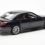 BMW M5 E60 Carbon Negru Kyosho 1:18 - image 3 of 8
