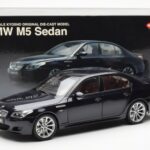 BMW M5 E60 Carbon Negru Kyosho 1:18 - image 8 of 8