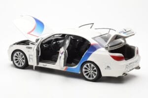 BMW M5 E60 Ring Taxi Nurburgring Kyosho 1:18 08593RT Metal - imaginea 5 din 8