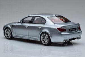 BMW M5 E60 Argintiu Otto 1:18 OT426 Rășină - imaginea 5 din 6