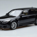 BMW M5 E61 Touring Negru Otto 1:18