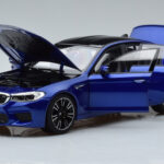 BMW M5 F90 Marina Bay Albastru Norev 1:18 - image 2 of 7