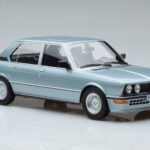 BMW M535i E12 Albastru Norev 1:18 - image 4 of 6