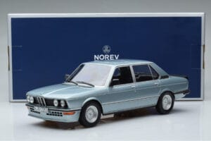 BMW M535i E12 Albastru Norev 1:18 183269 Metal - imaginea 6 din 6