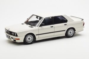 BMW M535i E28 Alpine Alb AUTOart 1:18