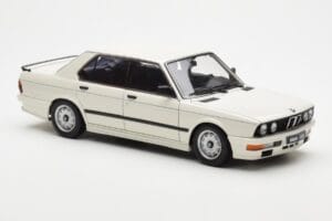 BMW M535i E28 Alpine Alb AUTOart 1:18 75161 Metal - imaginea 6 din 10