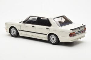 BMW M535i E28 Alpine Alb AUTOart 1:18 75161 Metal - imaginea 7 din 10
