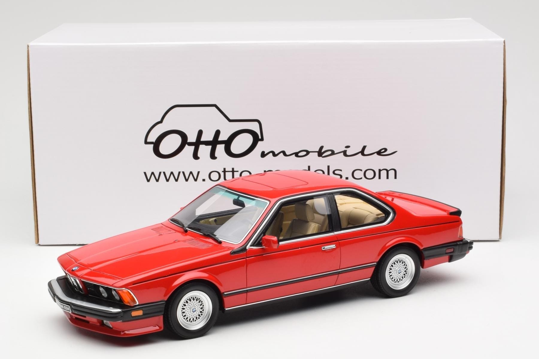 BMW M635 CSi E24 Henna Roșu Otto 1:18 OT1018 Rășină - imaginea 6 din 6