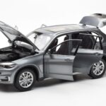BMW X5 F15 Space Gri Paragon 1:18 - image 2 of 8