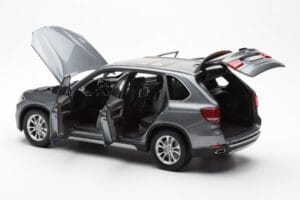 BMW X5 F15 Space Gri Paragon 1:18 80432318988 Metal - imaginea 5 din 8