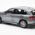 BMW X5 F15 Space Gri Paragon 1:18 - image 7 of 8