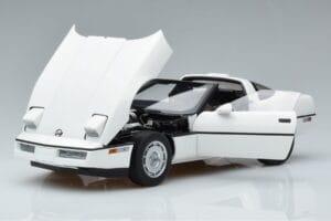 Chevrolet Corvette C4 Alb AUTOart 1:18 71243 Metal - imaginea 2 din 8