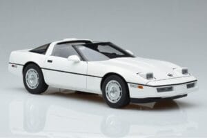 Chevrolet Corvette C4 Alb AUTOart 1:18 71243 Metal - imaginea 6 din 8