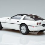 Chevrolet Corvette C4 Alb AUTOart 1:18 71243 Metal - image 7 of 8