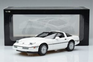 Chevrolet Corvette C4 Alb AUTOart 1:18 71243 Metal - imaginea 8 din 8