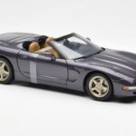 Chevrolet Corvette C5 Cabriolet Violet Perlat Metalic UT Models 1:18 - image 4 of 6