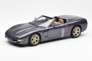 Chevrolet Corvette C5 Cabriolet Violet Perlat Metalic UT Models 1:18