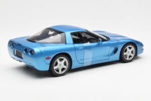 Chevrolet Corvette C5 Albastru Metalic UT Models 1:18 21004 Metal - imaginea 2 din 6
