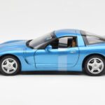 Chevrolet Corvette C5 Albastru Metalic UT Models 1:18 - image 3 of 6