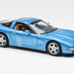 Chevrolet Corvette C5 Albastru Metalic UT Models 1:18 - image 4 of 6