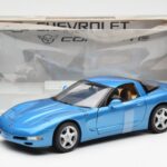 Chevrolet Corvette C5 Albastru Metalic UT Models 1:18 - image 6 of 6