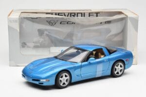 Chevrolet Corvette C5 Albastru Metalic UT Models 1:18 21004 Metal - imaginea 6 din 6