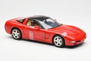 Chevrolet Corvette C5 Hardtop Roșu UT Models 1:18 21041 Metal - imaginea 4 din 6