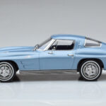 Chevrolet Corvette C2 Sting Ray Albastru Norev 1:18 - image 3 of 6