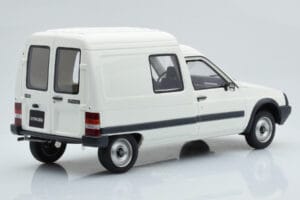 Citroen C15 D Alb Otto 1:18 OT956 Rășină - imaginea 2 din 6