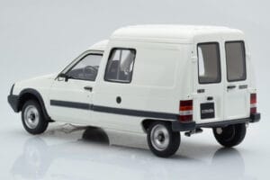 Citroen C15 D Alb Otto 1:18 OT956 Rășină - imaginea 5 din 6