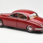 Daimler 250 V8 Roșu Paragon 1:18 PA-98312 - image 7 of 8
