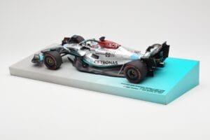 Mercedes AMG Petronas W13 E Performance #63 G. Russell Brazilian GP 1st Win 2022 Minichamps 1:18 113222163 Rășină - imaginea 3 din 4