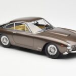Ferrari 250 GT Lusso Maro Metalizat KK-Scale 1:18 181023 - image 4 of 6