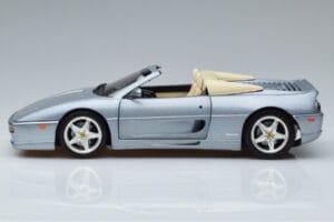 Ferrari F355 Spider Hot Wheels 1:18 23907 Metal - imaginea 4 din 7
