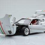 Ferrari F40 Alb Perlat Italy Kyosho 1:18 - image 2 of 8