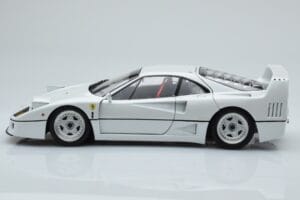 Ferrari F40 Alb Perlat Kyosho 1:18 08416PW-G Metal - imaginea 4 din 8
