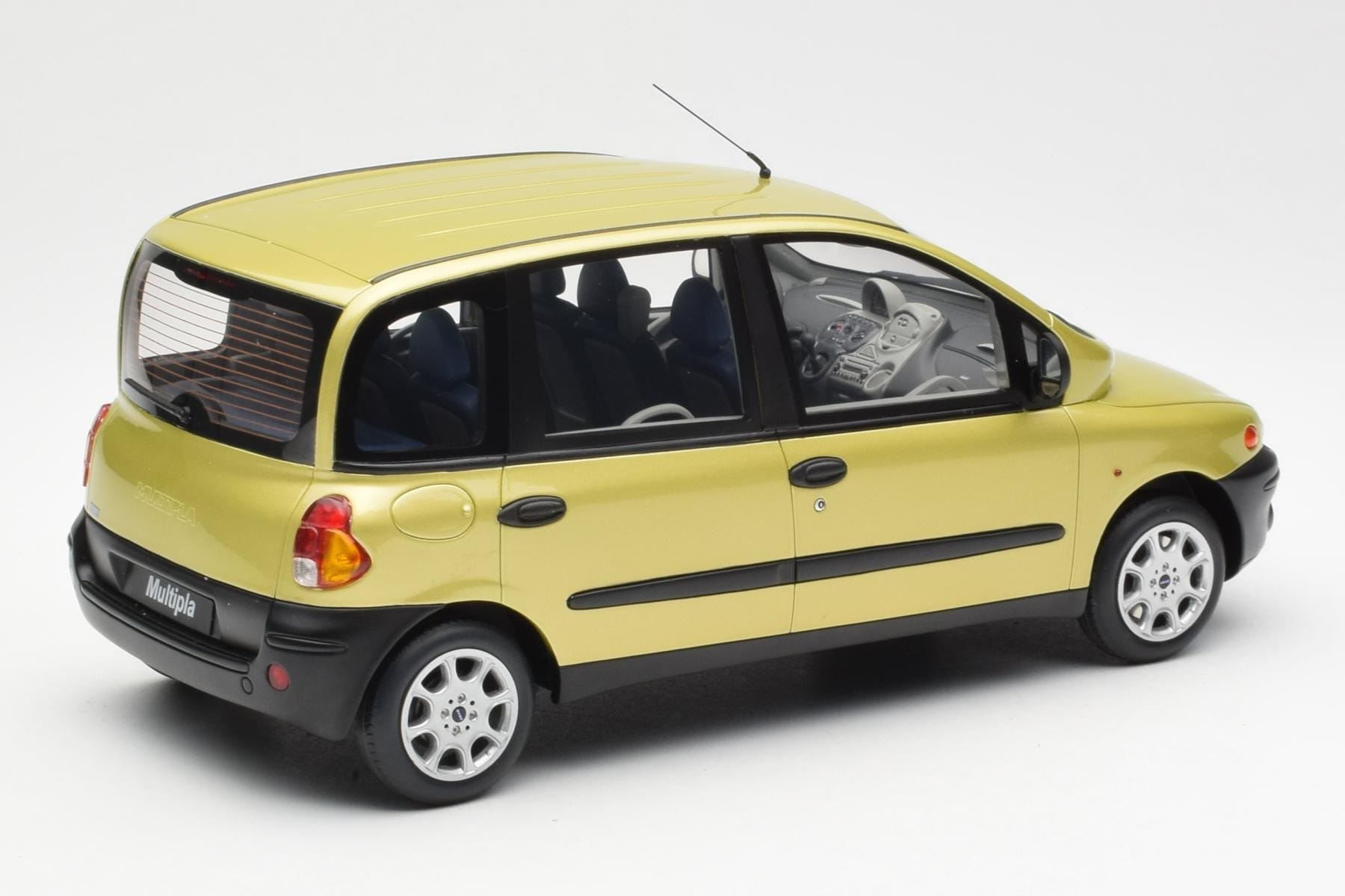 Fiat Multipla Galben Otto 1:18 OT1047 Rășină - imaginea 2 din 6