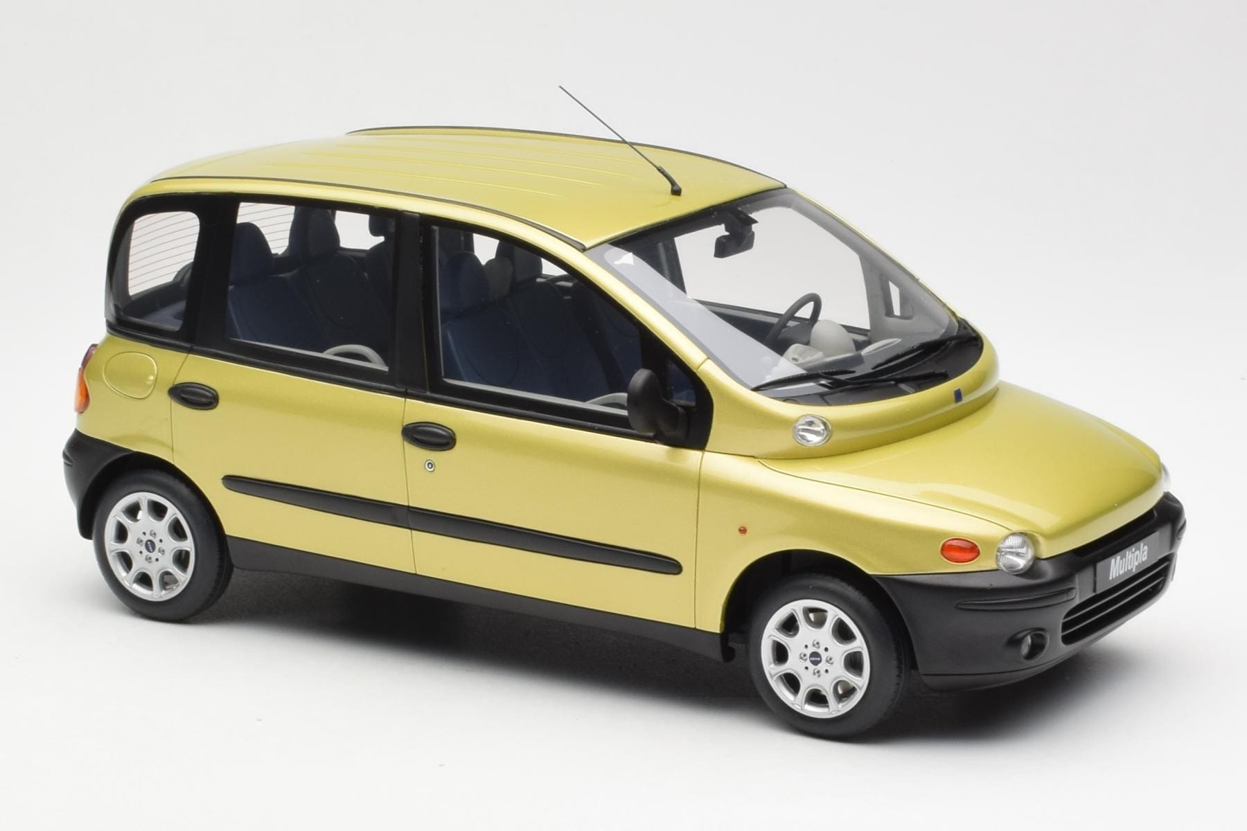 Fiat Multipla Galben Otto 1:18 OT1047 Rășină - imaginea 4 din 6