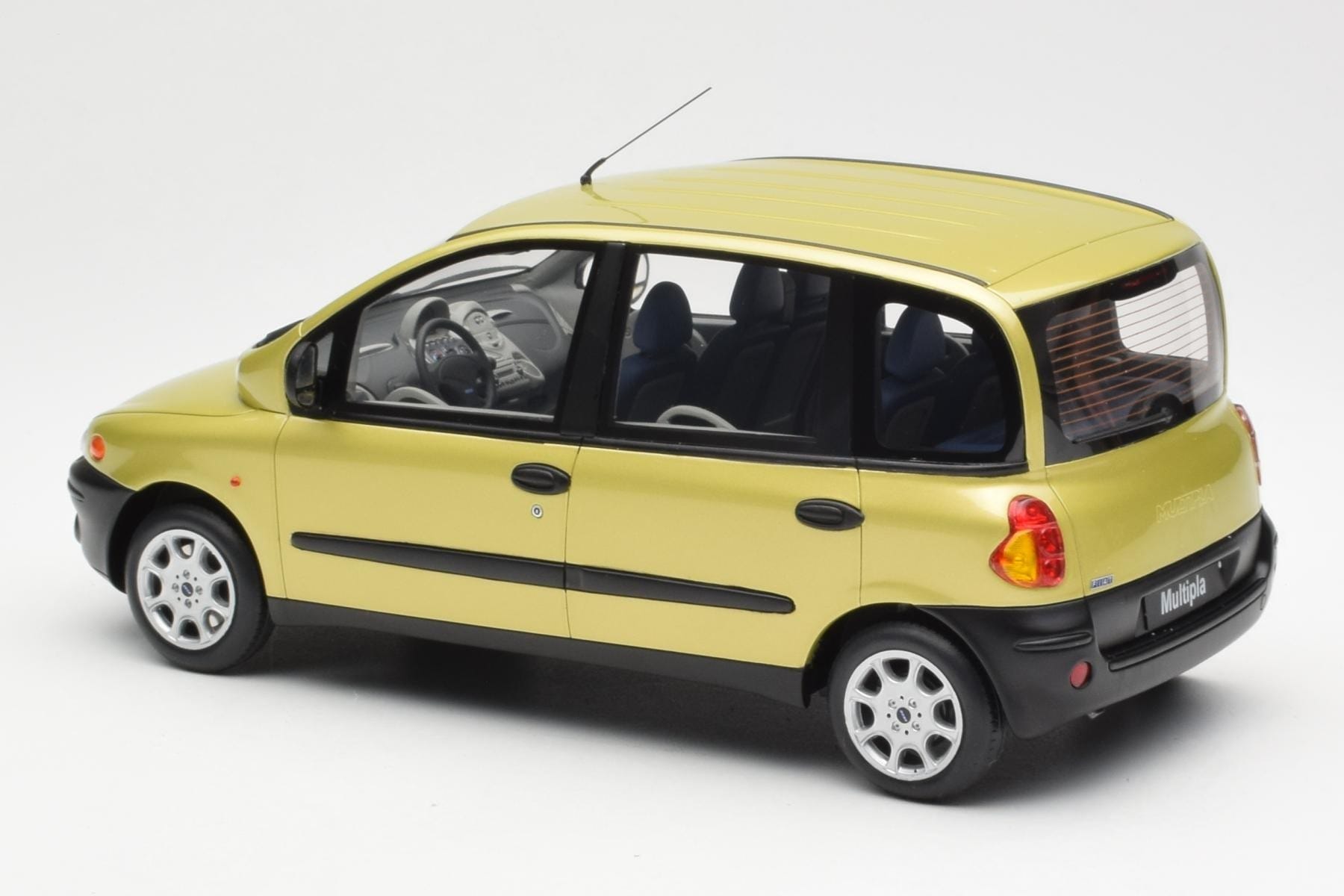 Fiat Multipla Galben Otto 1:18 OT1047 Rășină - imaginea 5 din 6