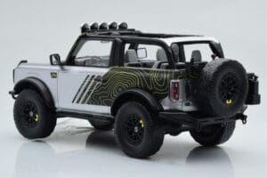 Ford Bronco RTR Iconic Argintiu GT Spirit 1:18 GT404 Rășină - imaginea 5 din 6
