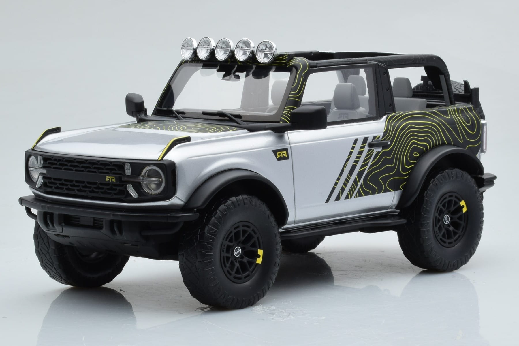 Ford Bronco RTR Iconic Argintiu GT Spirit 1:18 GT404 Rășină